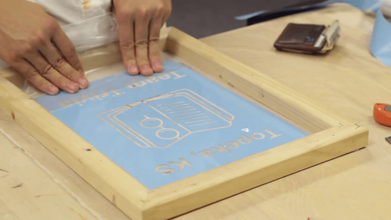 In lụa cần có những yếu tố cơ bản nào?