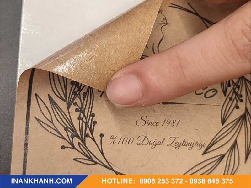 Mẫu decal giấy kraft in màu đen