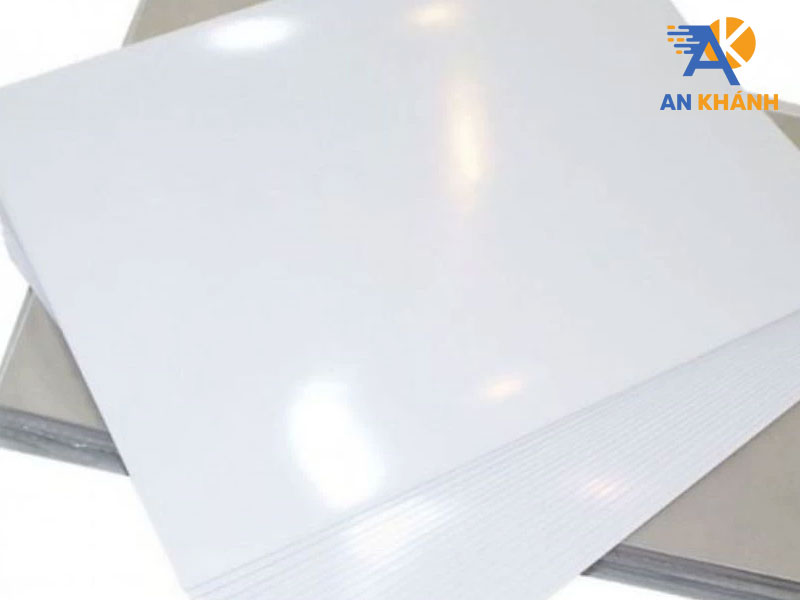 so-sanh-giay-ivory-va-giay-couche-inankhanh