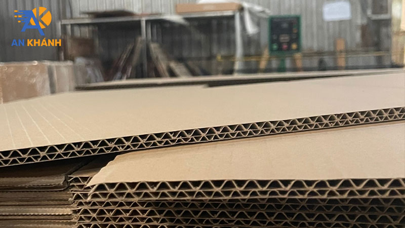 song-thung-carton-la-gi-phan-loai-dac-diem-va-cach-chon-phu-hop-inankhanh