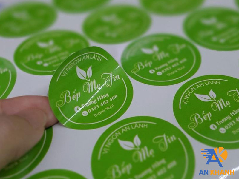 ung-dung-thuc-te-cua-be-decal-inankhanh