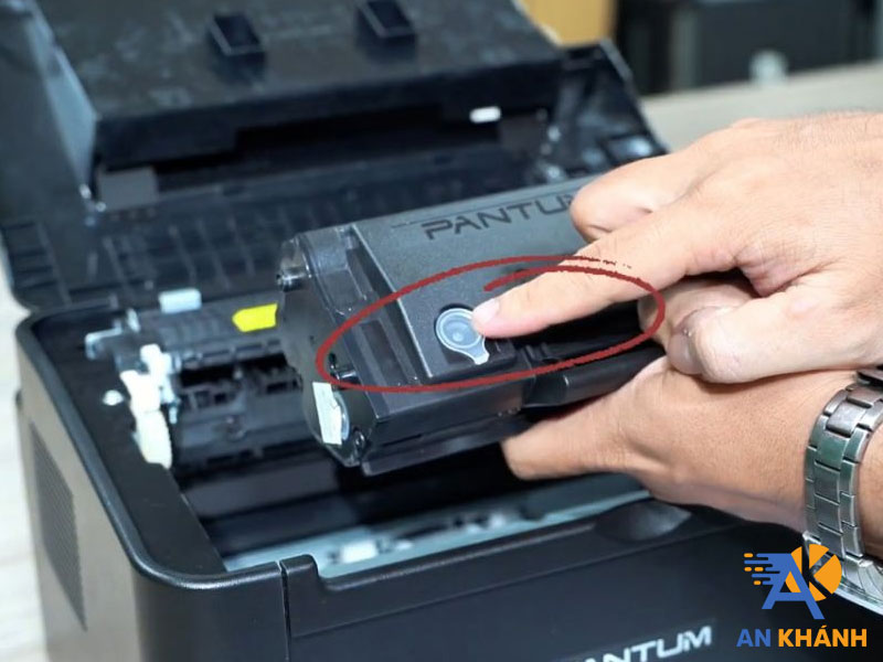 cach-thay-muc-may-in-tem-chi-tiet-2-inankhanh