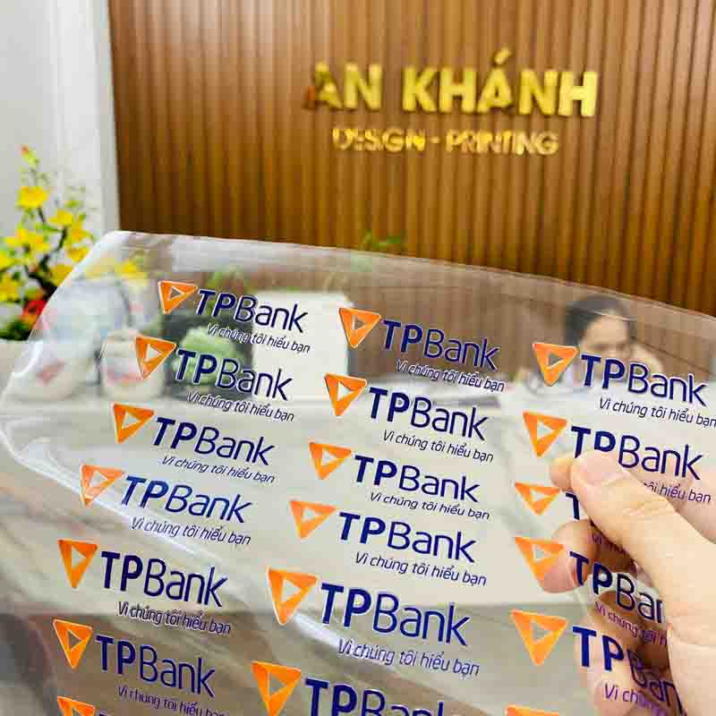In decal nổi UV DTF