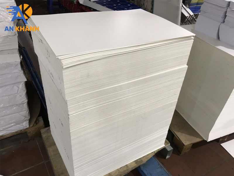 khi-nao-nen-chon-giay-c200-inankhanh