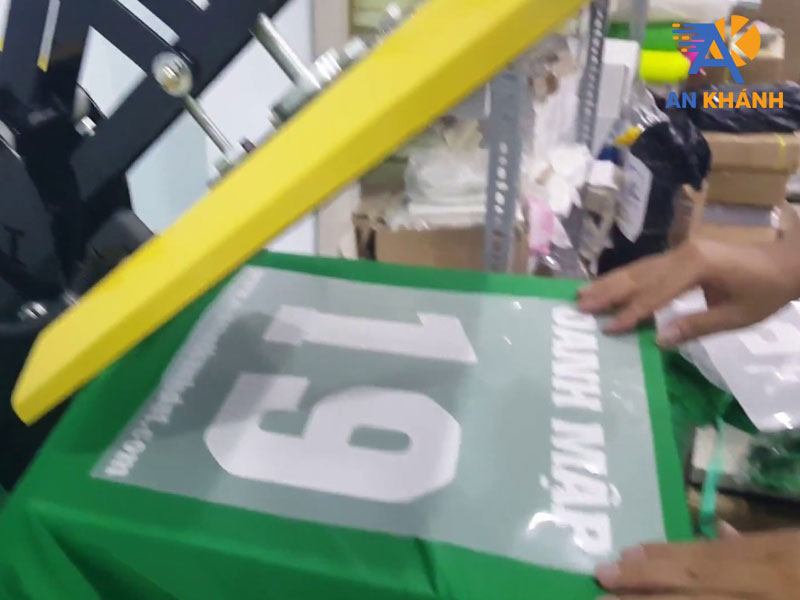 ly-do-decal-nhiet-tao-suc-hut-lon-inankhanh