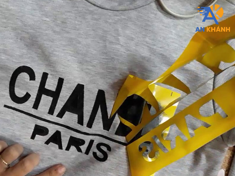 vi-sao-decal-nhiet-co-the-dinh-len-ao-vai-inankhanh